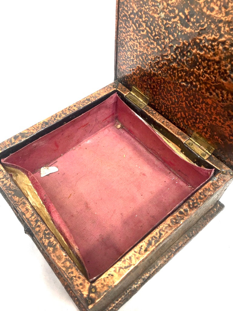Antique Arts & Crafts Repousse & Hammered Copper Handkerchief Box c.1930