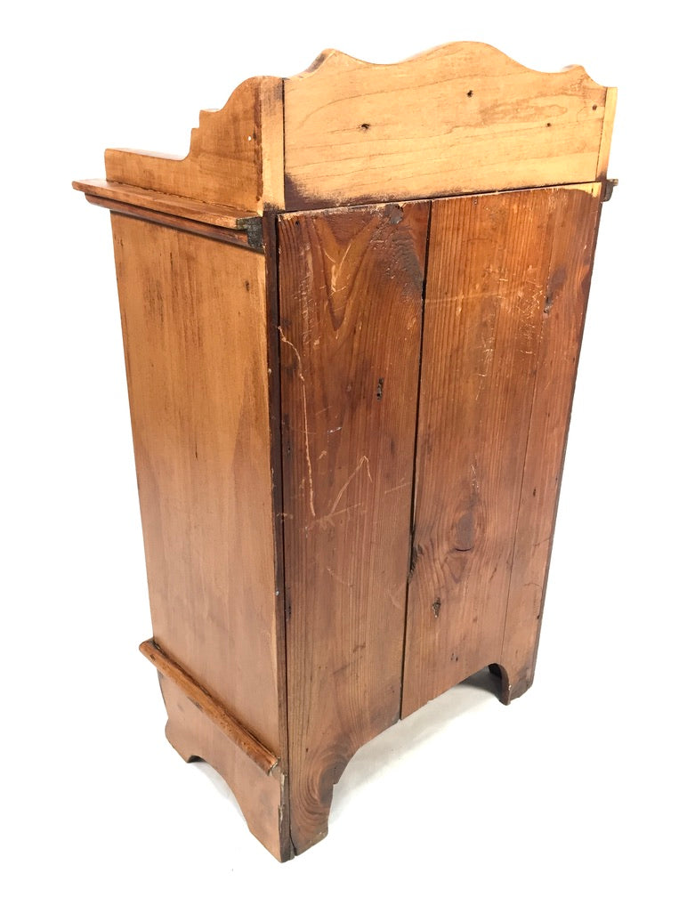 Antique Wooden Tabletop Cupboard / Storage Cabinet Box / 20th Century c.1930