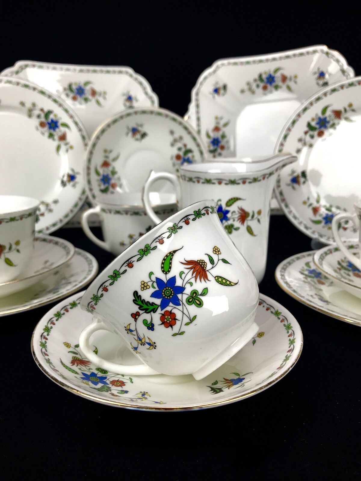 Shelley Tea Set Chelsea 11280 For 4 People / Trio / Vintage 20th Century / Cup