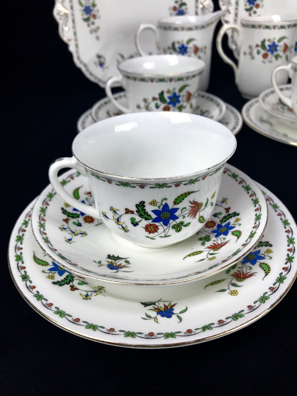 Shelley Tea Set Chelsea 11280 For 4 People / Trio / Vintage 20th Century / Cup