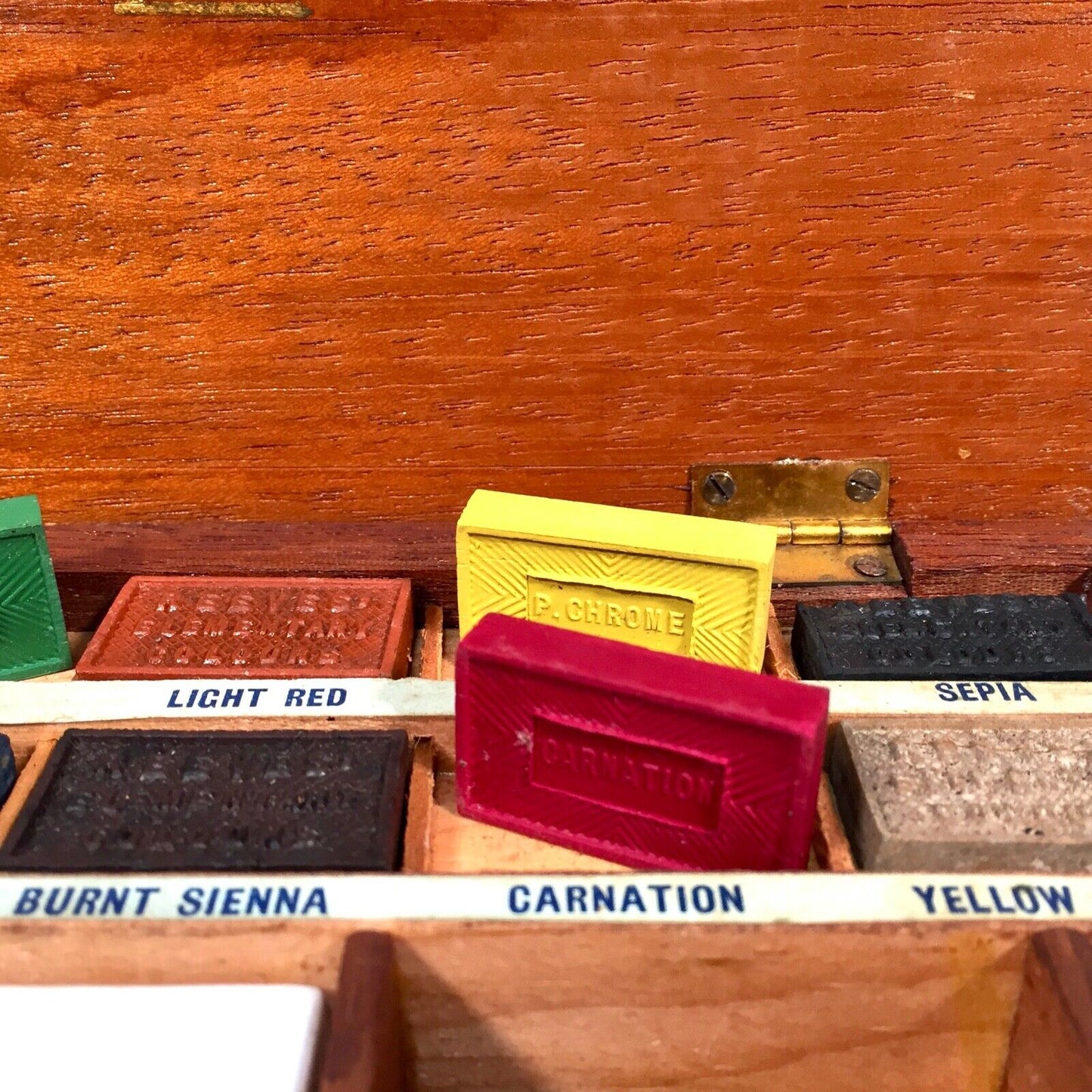 Antique Victorian Mahogany Artists Box by Reeves & Son with Block Paints c.1890