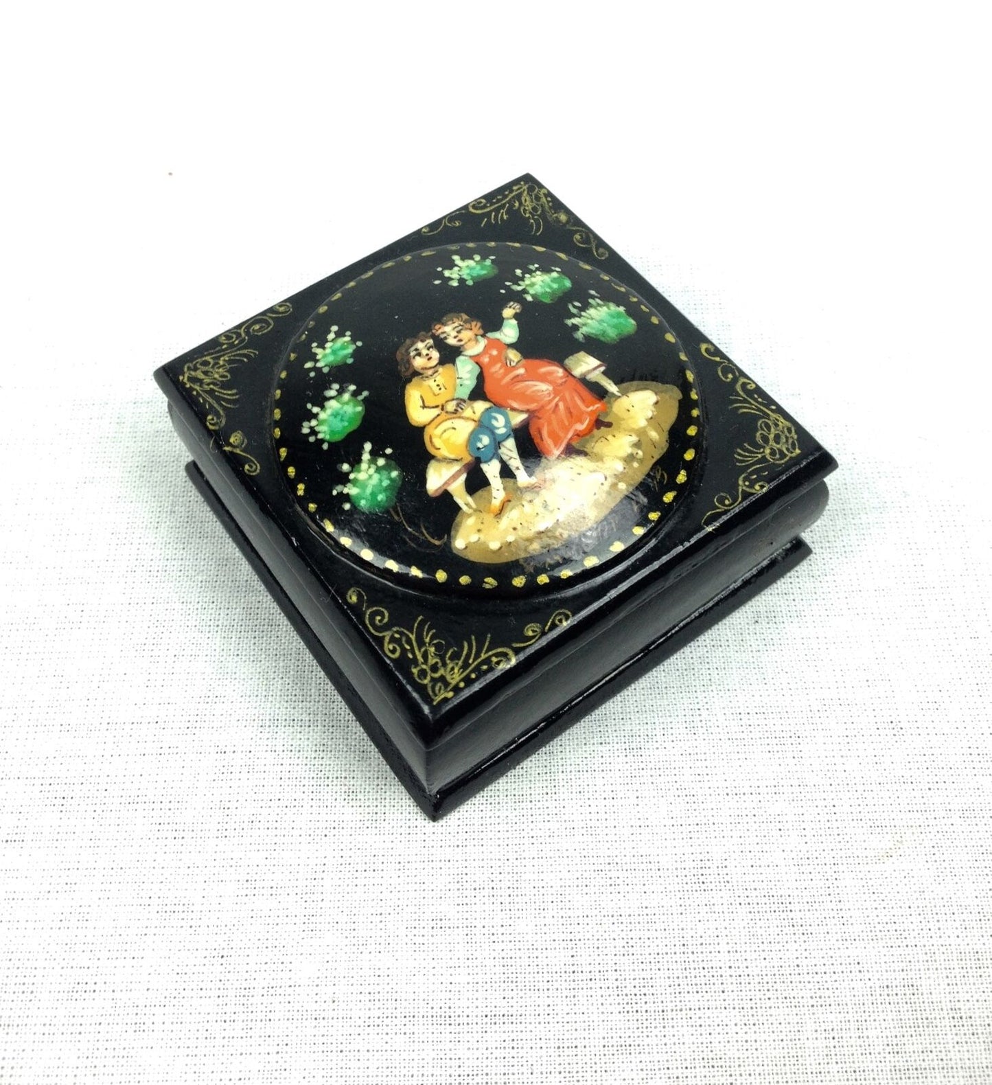Russian Lacquer Box / Signed / Lacquered Collectable Vintage Fairytale