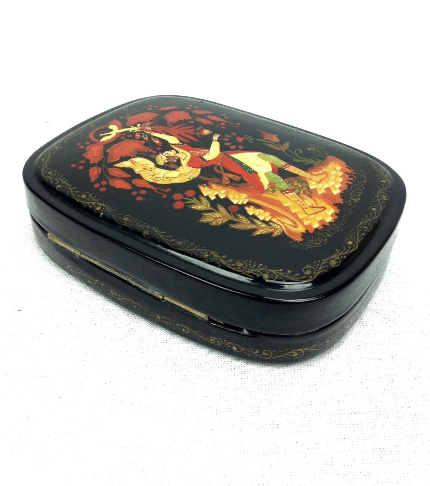 Russian Lacquer Box / Signed / Lacquered Collectable Vintage
