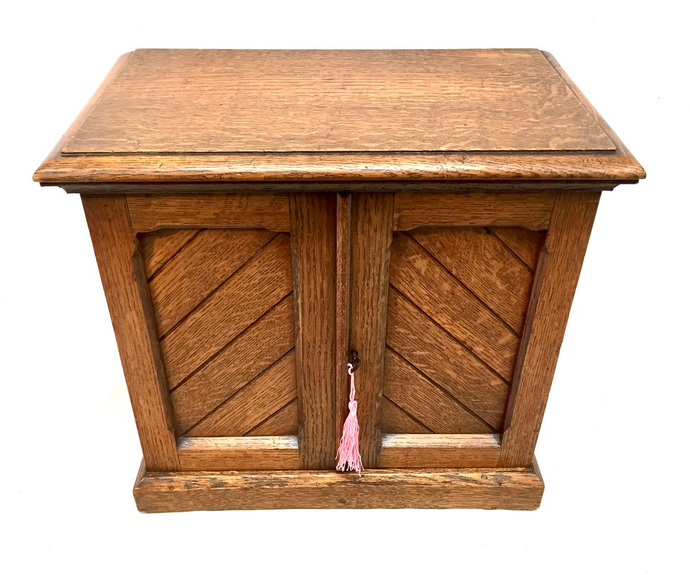 Antique Tabletop Oak Wooden Desk Stationery Box / Cabinet / Cupboard c.1920 Key