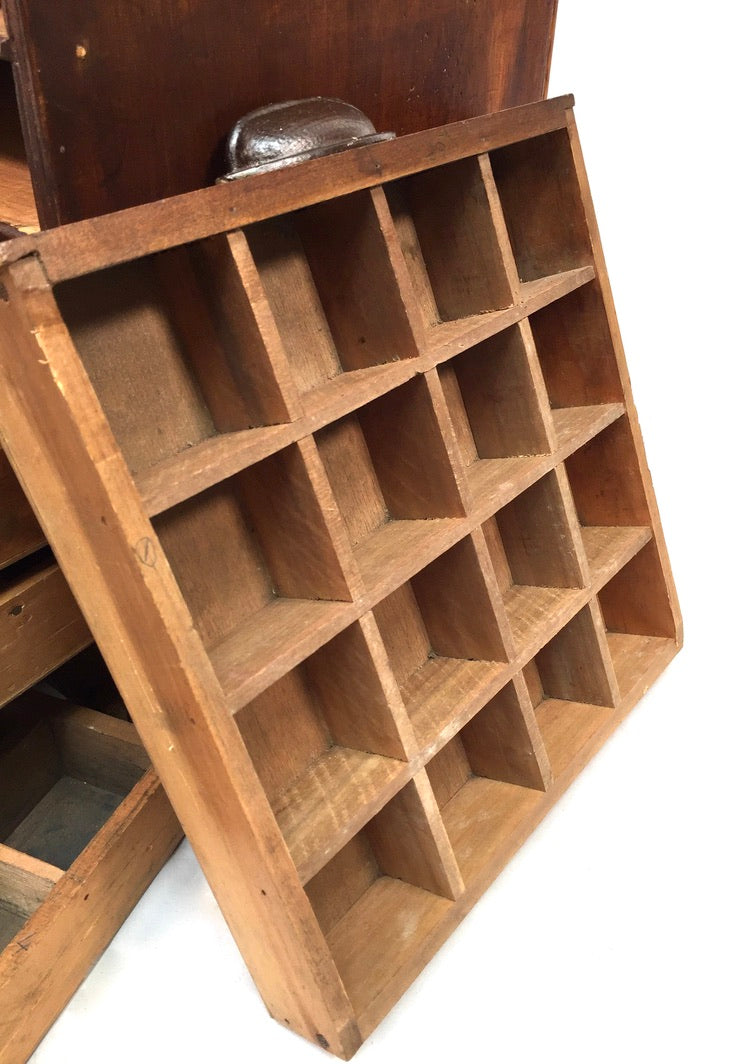 Antique Tabletop Wooden Chest of Collectors Drawers / Printers Storage Box c1900