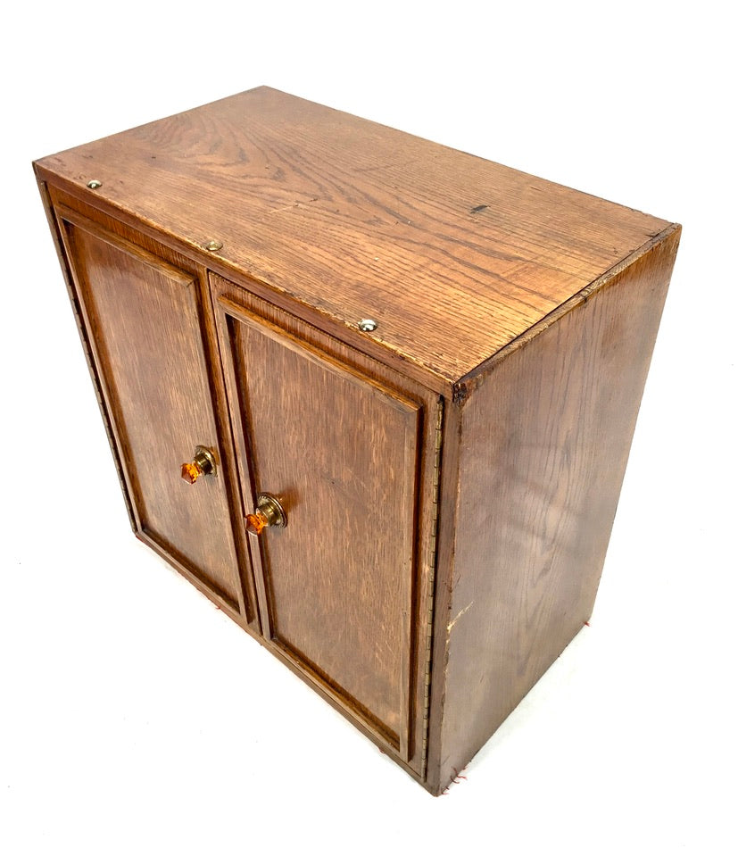 Antique Wooden Oak Tabletop Collectors Cabinet / Pigeon Hole Organiser Storage