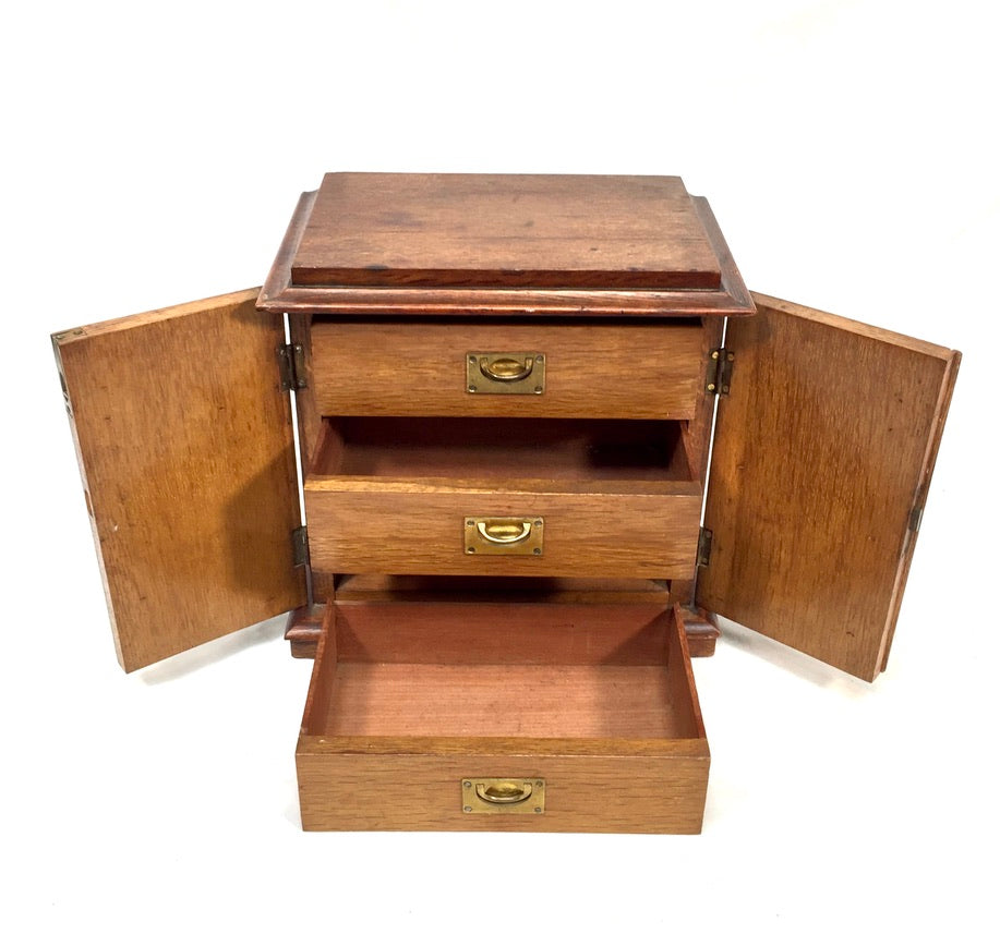 Antique Victorian Oak Wood Humidor Chest of Drawers / Collectors Cabinet Box Key