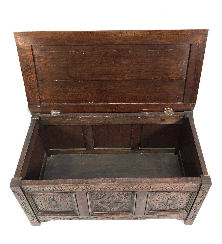 Antique Wooden Oak Hand Craved Panelled Storage Blanket Box / Coffer c.1900