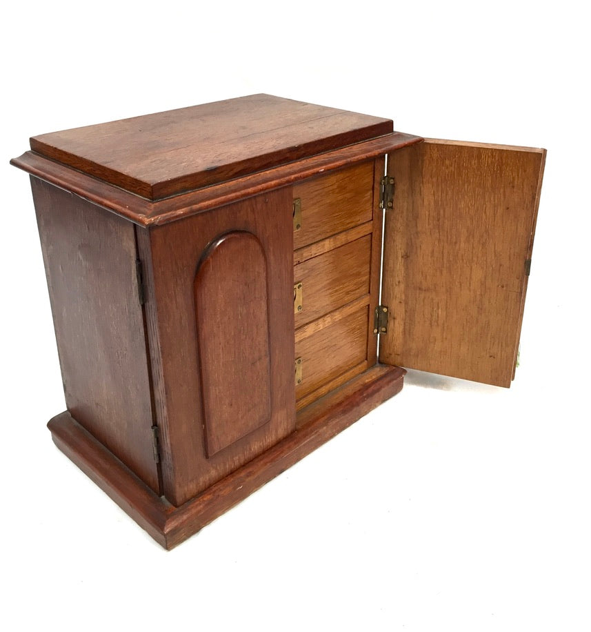 Antique Victorian Oak Wood Humidor Chest of Drawers / Collectors Cabinet Box Key