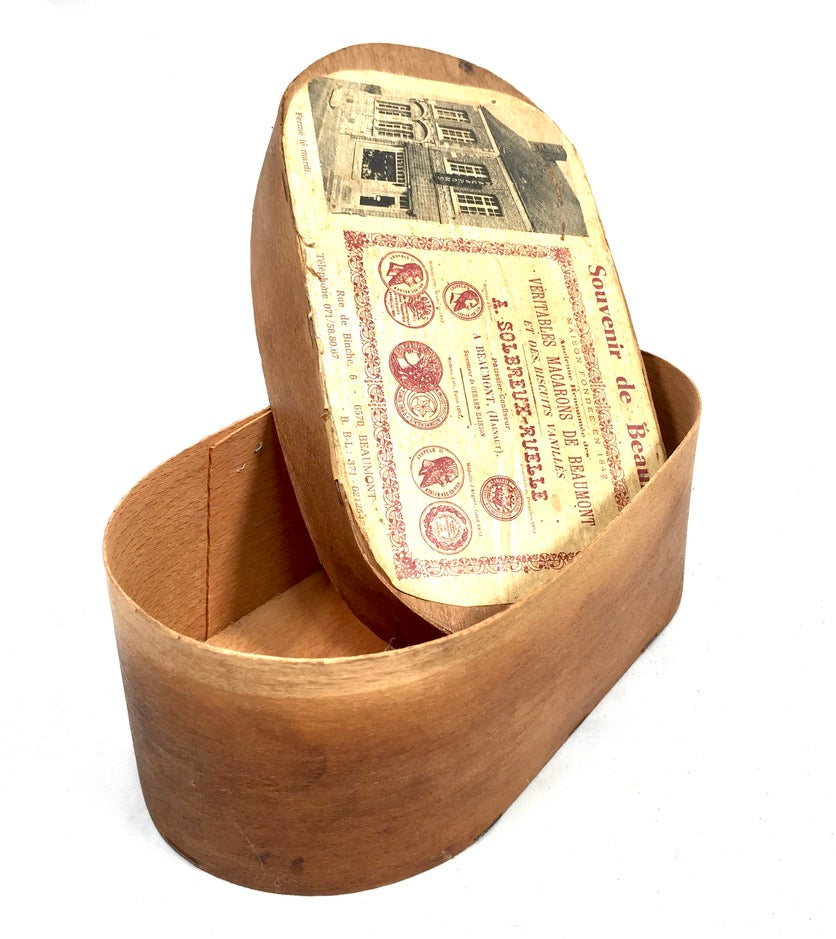 Antique Advertising - French Souvenir Shop Box for Macarons from Beaumont