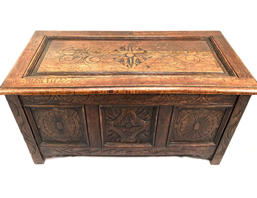 Antique Wooden Oak Hand Craved Panelled Storage Blanket Box / Coffer c.1900