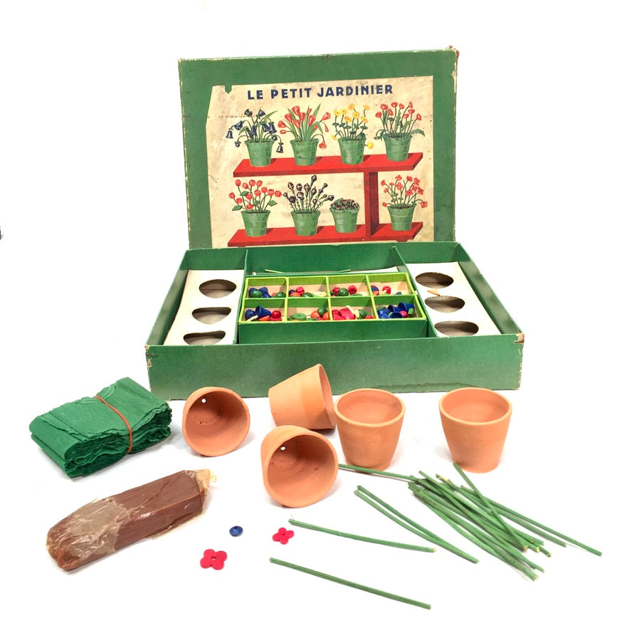 Vintage Toy - "Le Petit Jardinier" Children's Flower Craft & Assembly Game Set
