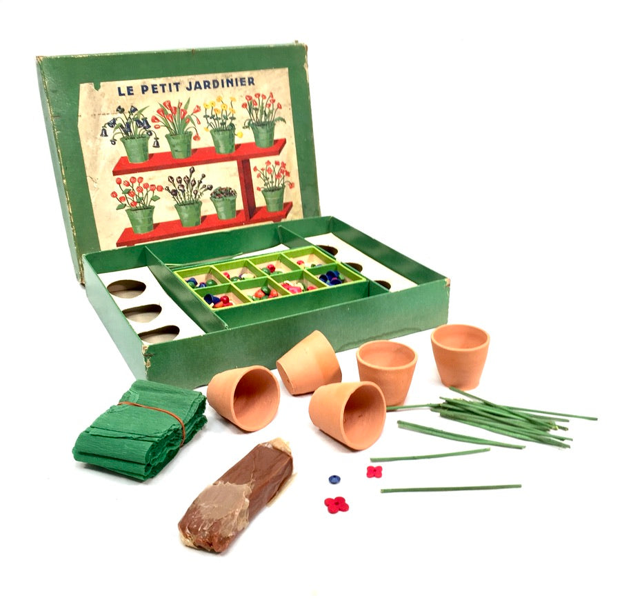 Vintage Toy - "Le Petit Jardinier" Children's Flower Craft & Assembly Game Set