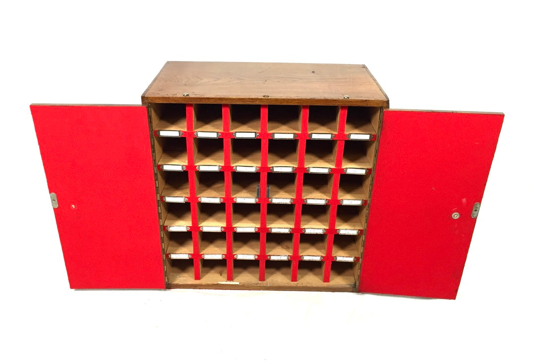 Antique Wooden Oak Tabletop Collectors Cabinet / Pigeon Hole Organiser Storage
