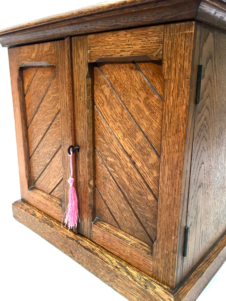 Antique Tabletop Oak Wooden Desk Stationery Box / Cabinet / Cupboard c.1920 Key