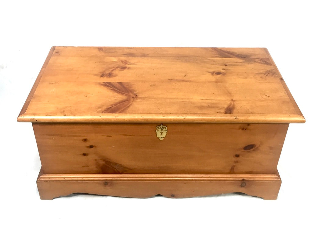 Vintage Wooden Large Pine Storage Trunk / Blanket Box Coffer Late 20th Century