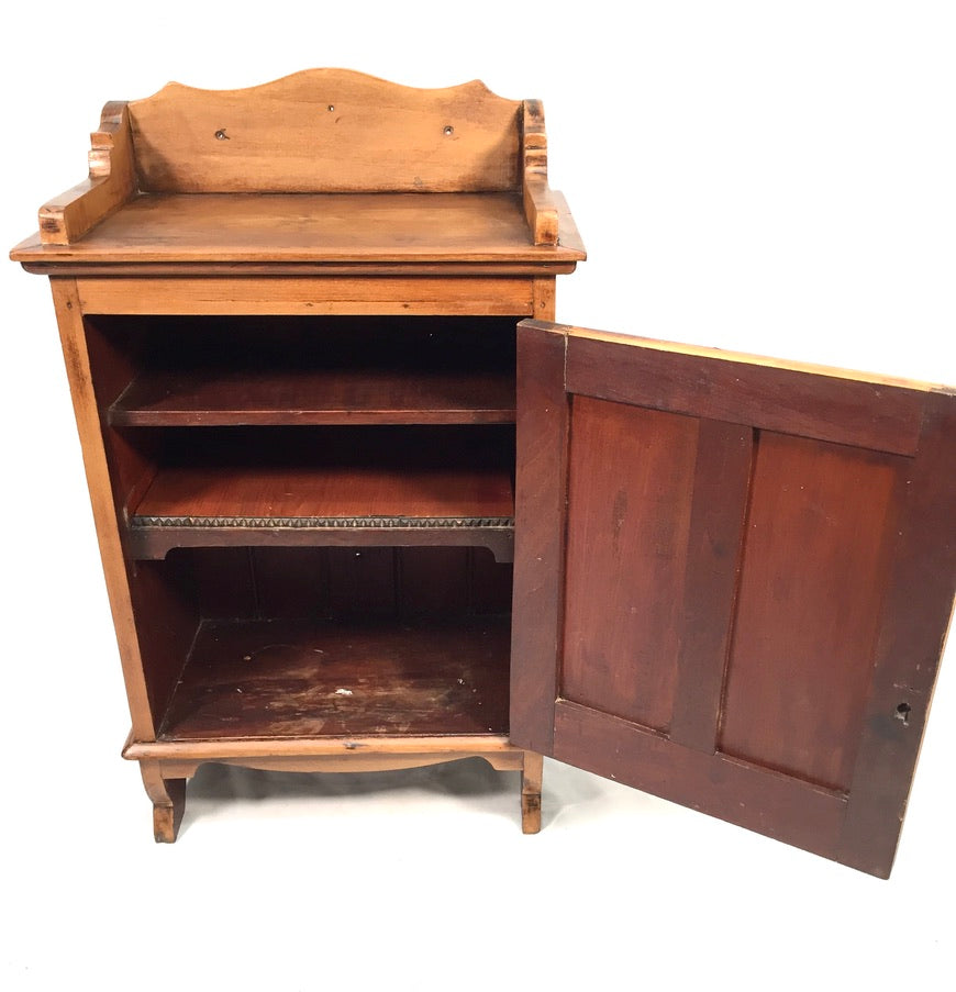 Antique Wooden Tabletop Cupboard / Storage Cabinet Box / 20th Century c.1930
