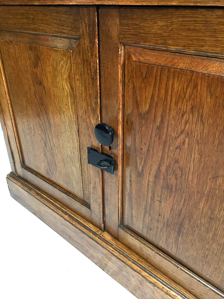 Antique Wooden Solid Oak Bookcase / Display Shelf / Cabinet Cupboard c.1930