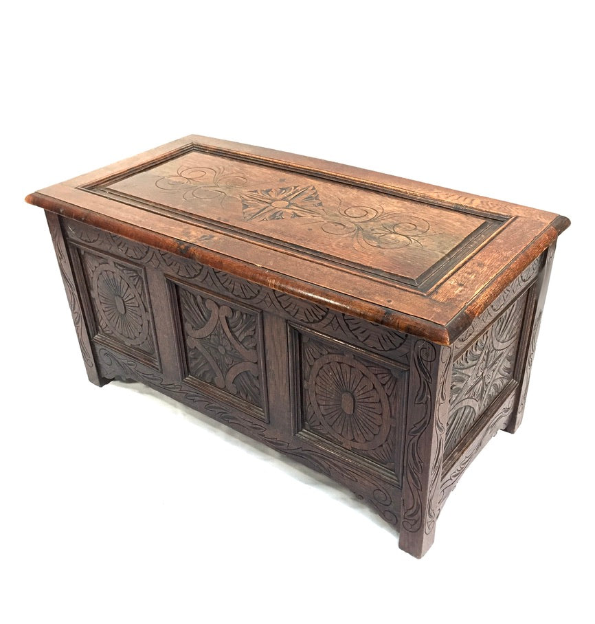 Antique Wooden Oak Hand Craved Panelled Storage Blanket Box / Coffer c.1900