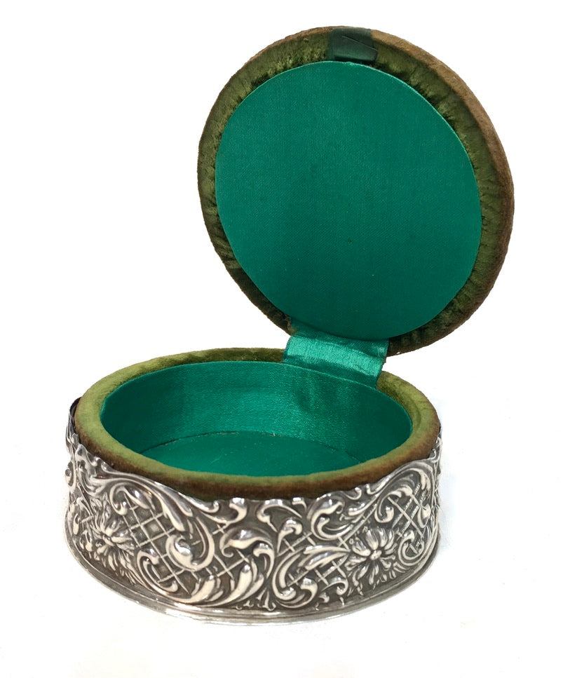 Antique Edwardian Art Nouveau Birmingham Sterling Silver Pin Cushion Box c.1905