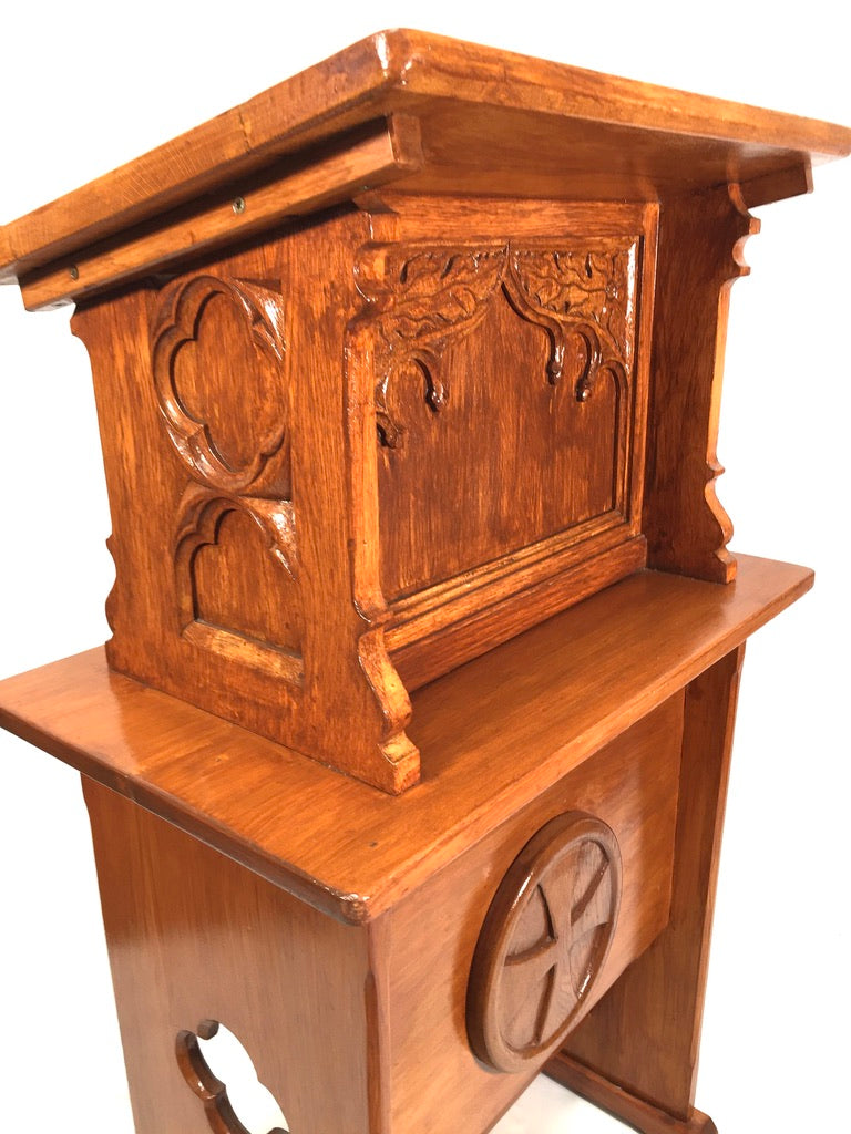 Antique Wooden Large Floor Standing Lectures Lectern / Book Stand / Church