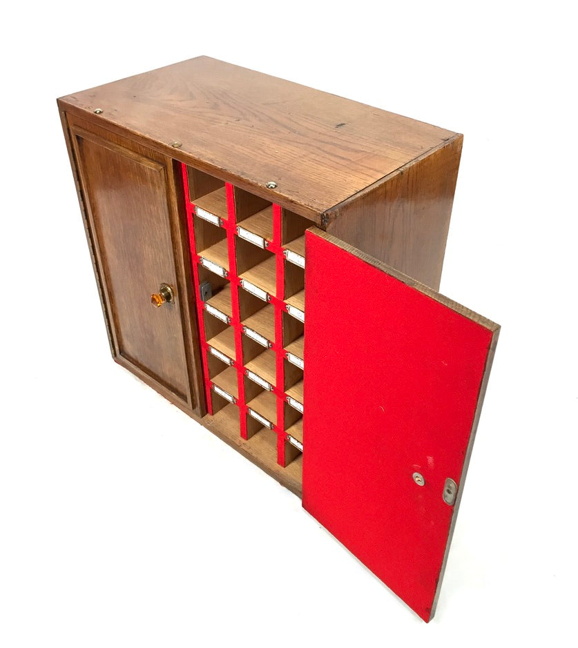 Antique Wooden Oak Tabletop Collectors Cabinet / Pigeon Hole Organiser Storage
