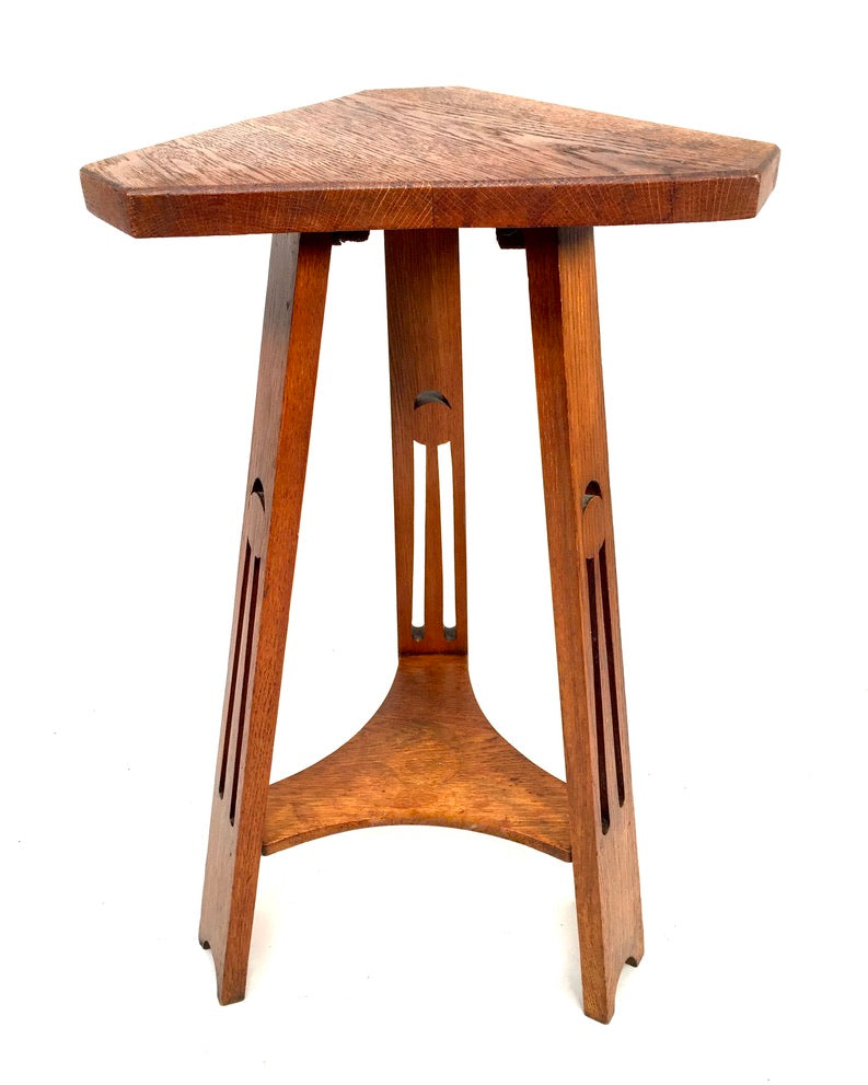 Antique Arts & Crafts Oak Wooden Carved Tripod Occasional Lamp Plant Table c1930