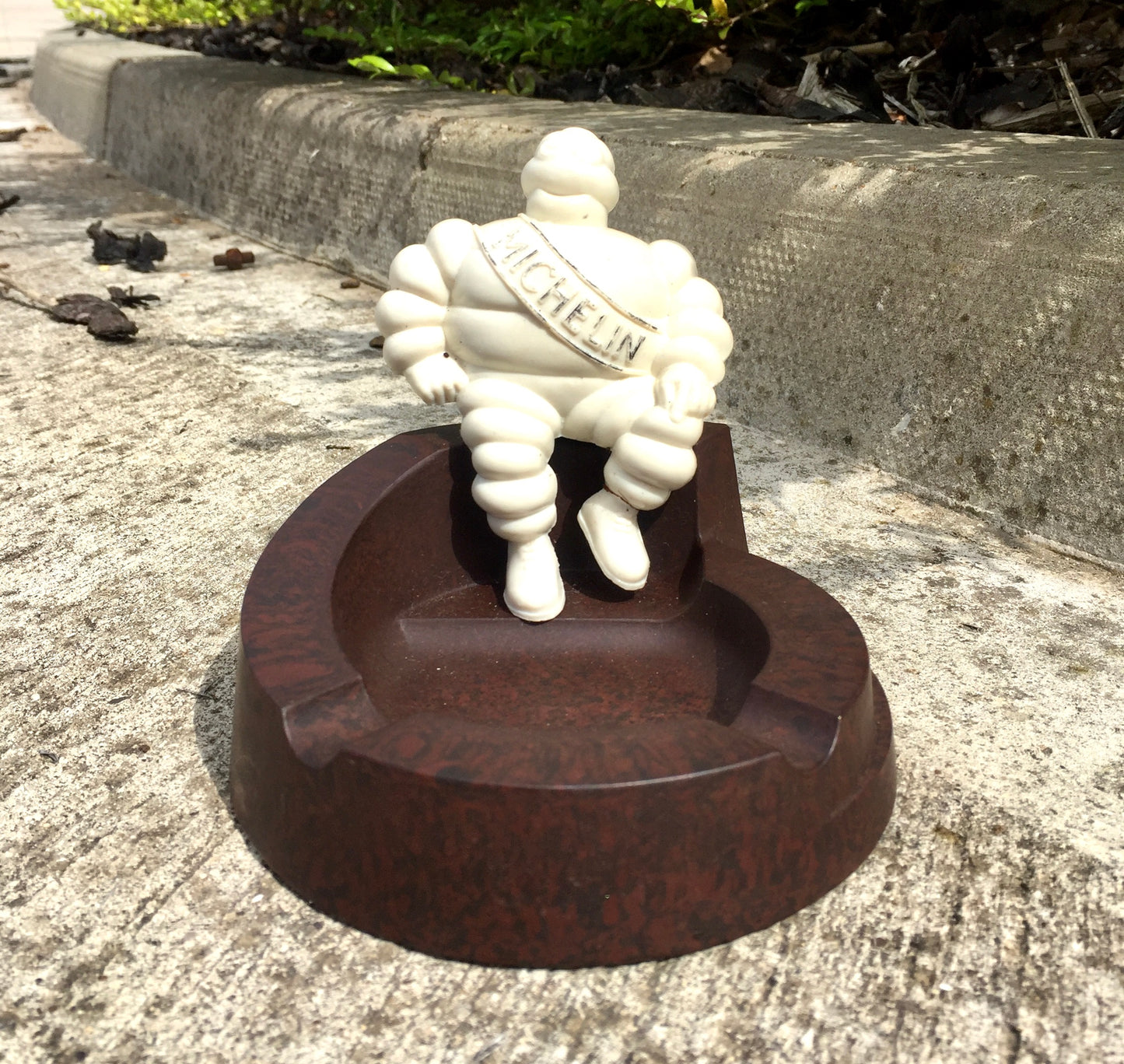 Antique Advertising - Original Brown bakelite Michelin Promotional Ashtray c.1930