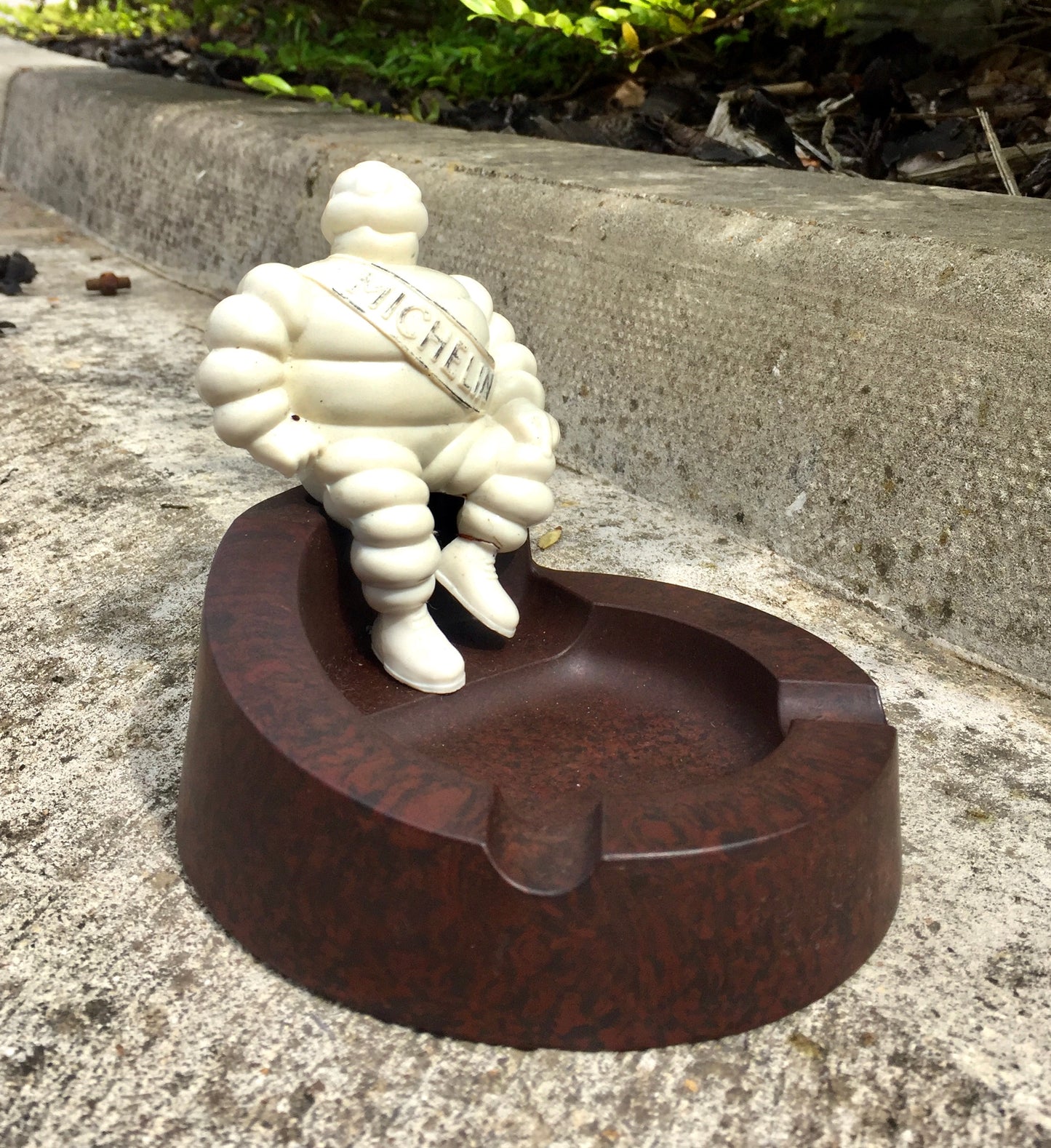 Antique Advertising - Original Brown bakelite Michelin Promotional Ashtray c.1930