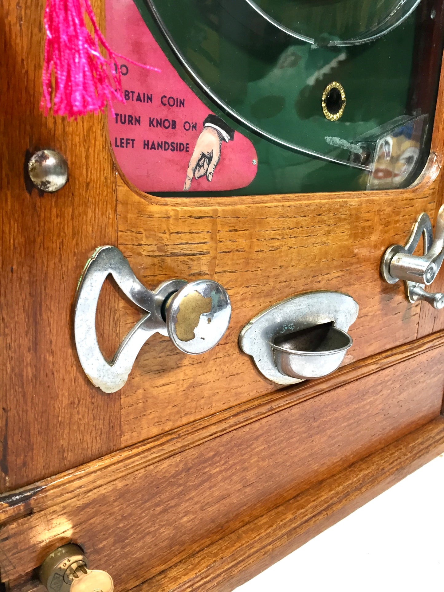 Antique Allwin De Luxe Arcade Coin Operated Penny Machine - Working / Keys