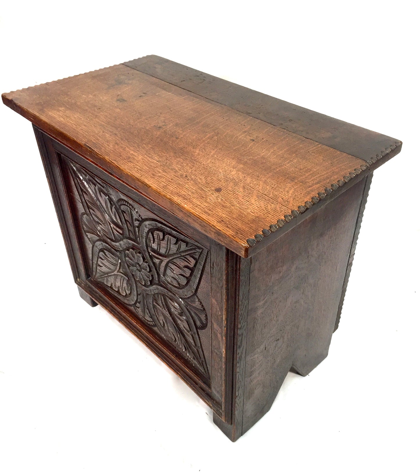 Antique Arts & Crafts Hand Carved Wooden Oak Trunk Box Coffer / Log Coal Storage