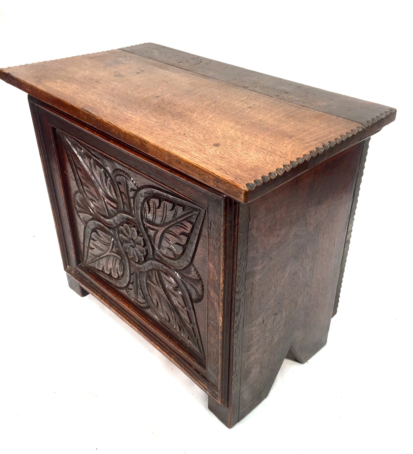 Antique Arts & Crafts Hand Carved Wooden Oak Trunk Box Coffer / Log Coal Storage