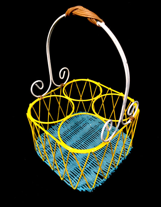 Vintage Wire Frame Milk Bottle Holder / Rustic Kitchen Bottle Storage Container