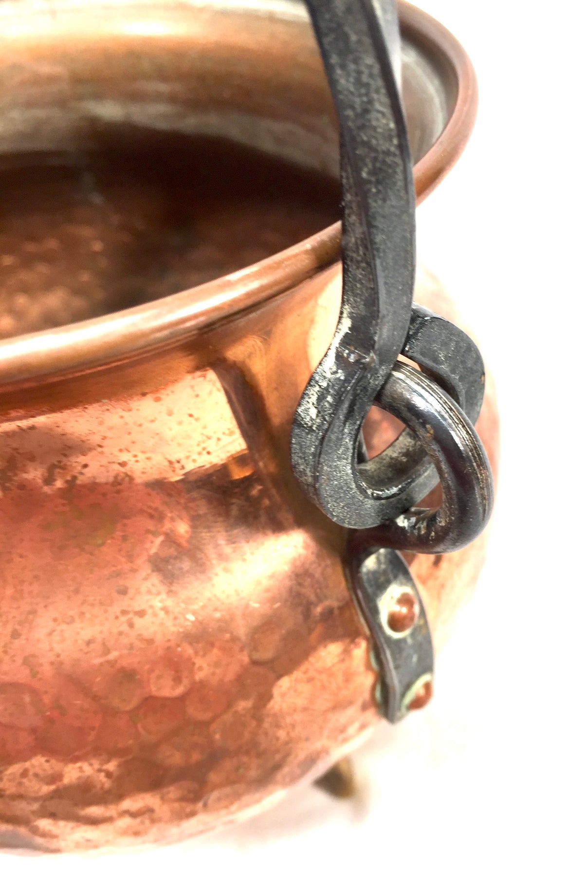 Antique Arts & Crafts Hammered Copper Footed Cauldron & Handle Cache Pot Planter