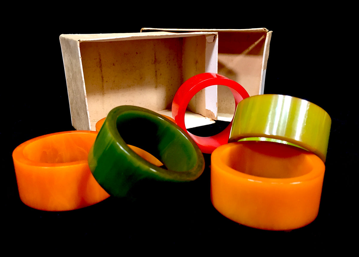 Antique Art Deco Complete Set of Six Colourful Bakelite Napkin Rings &amp; Box c1930