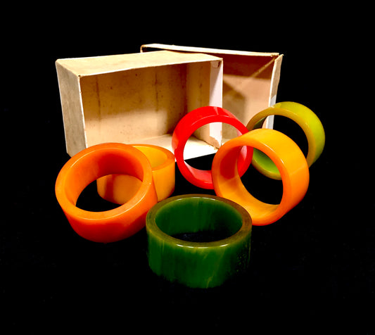 Antique Art Deco Complete Set of Six Colourful Bakelite Napkin Rings &amp; Box c1930