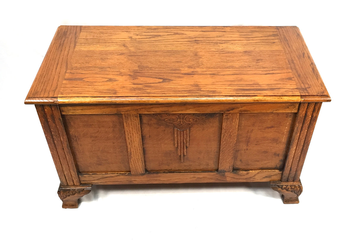 Antique Carved Wooden Oak Storage Blanket Box / Coffer Trunk 20th Century c.1930
