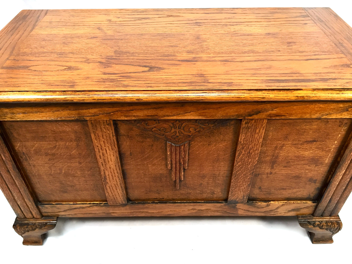 Antique Carved Wooden Oak Storage Blanket Box / Coffer Trunk 20th Century c.1930