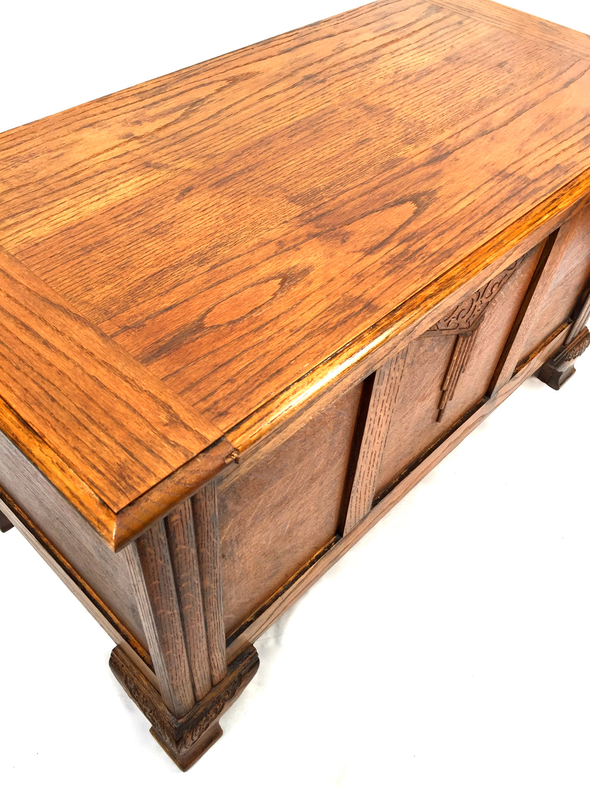 Antique Carved Wooden Oak Storage Blanket Box / Coffer Trunk 20th Century c.1930