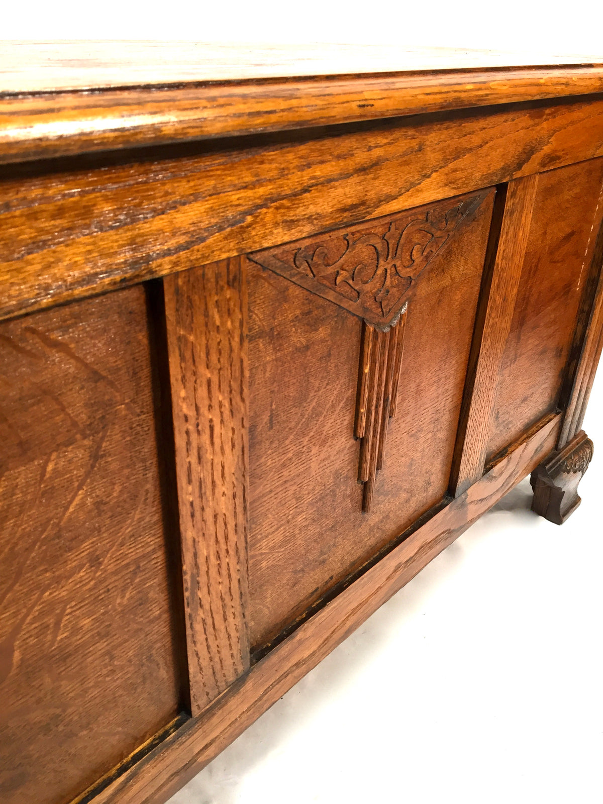 Antique Carved Wooden Oak Storage Blanket Box / Coffer Trunk 20th Century c.1930