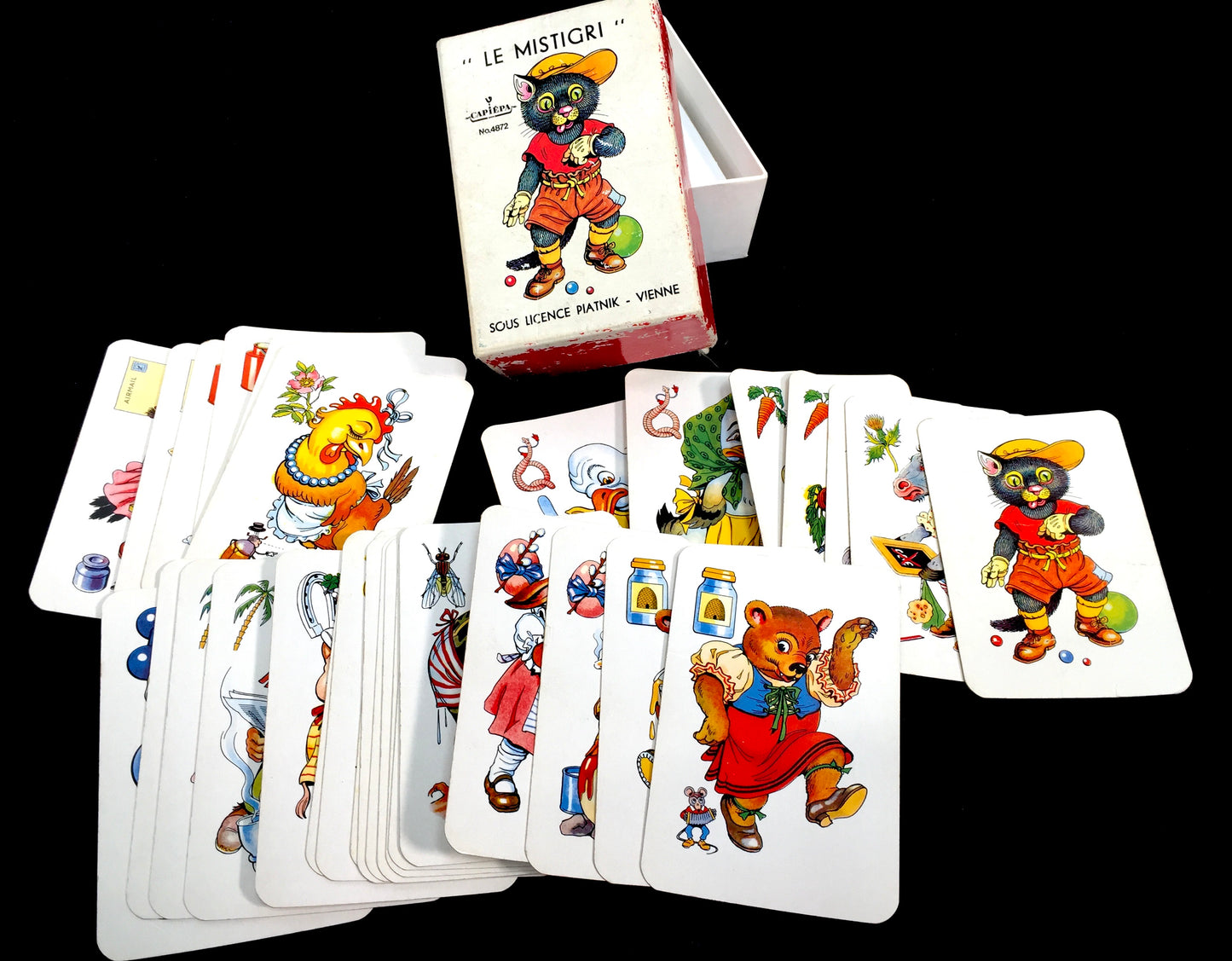 Antique Game - 1970s Austrian Cat Card Game by Piatnik in Vienna 'Le Mistigri'