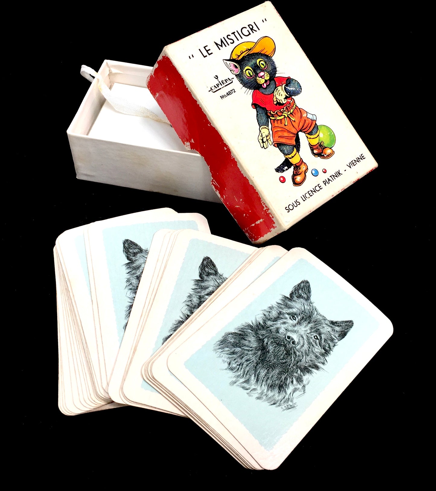 Antique Game - 1970s Austrian Cat Card Game by Piatnik in Vienna 'Le Mistigri'