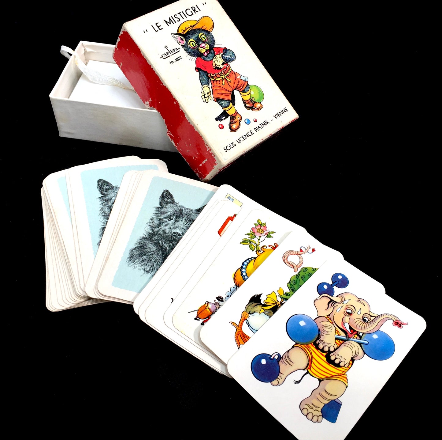 Antique Game - 1970s Austrian Cat Card Game by Piatnik in Vienna 'Le Mistigri'