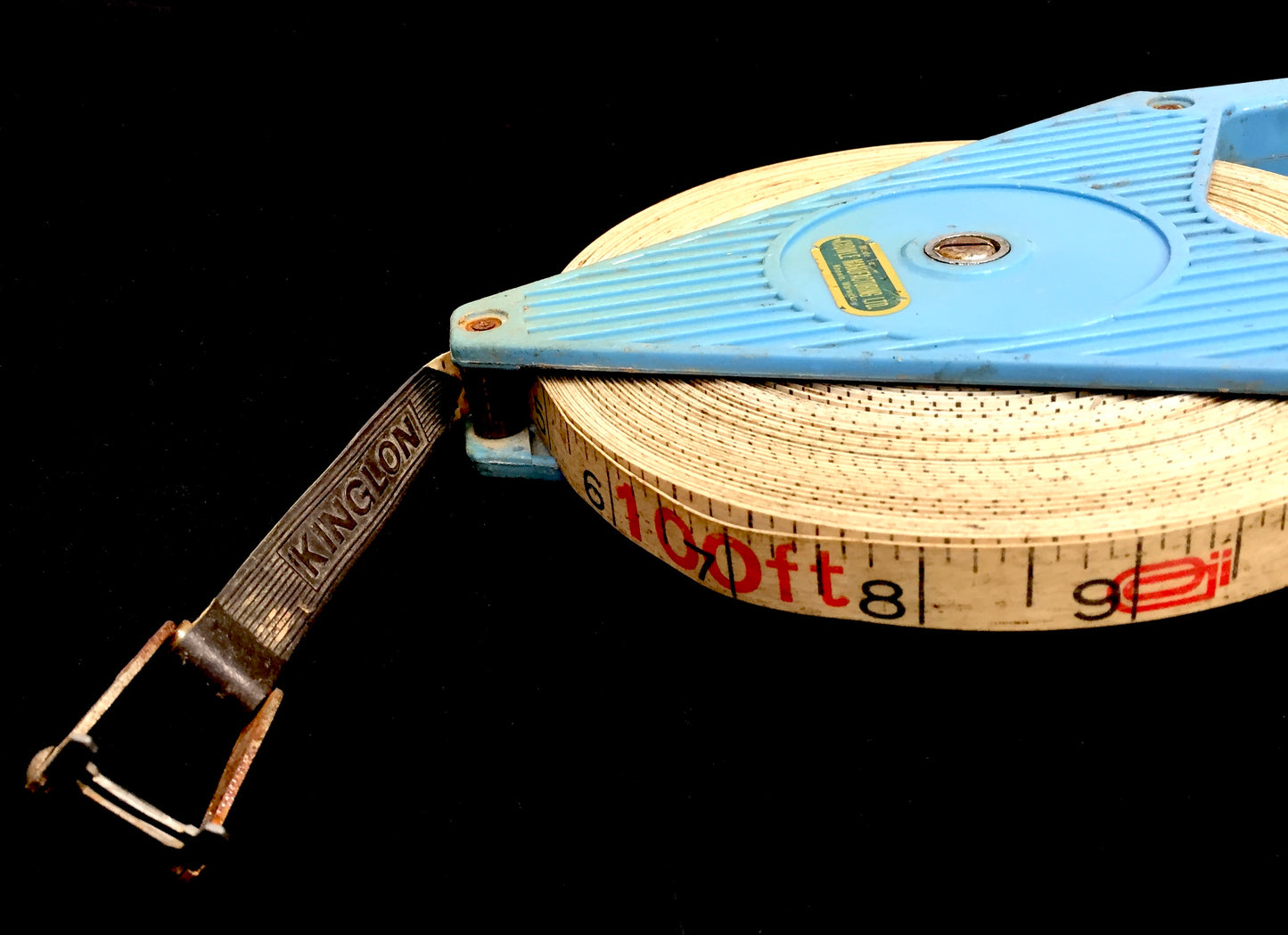 Vintage 30 Meter Extra Long Fibre Glass 1970s Tape Measure on Blue Handle / Tool