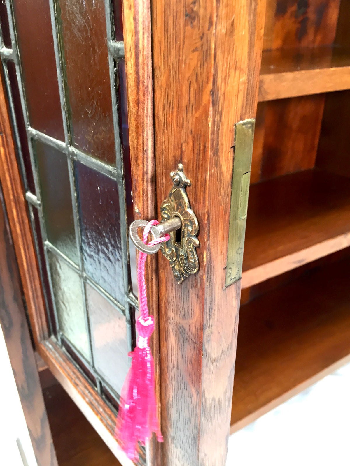 Antique Arts & Crafts Oak Wooden Display Bookcase Cabinet Stained Glazed Doors