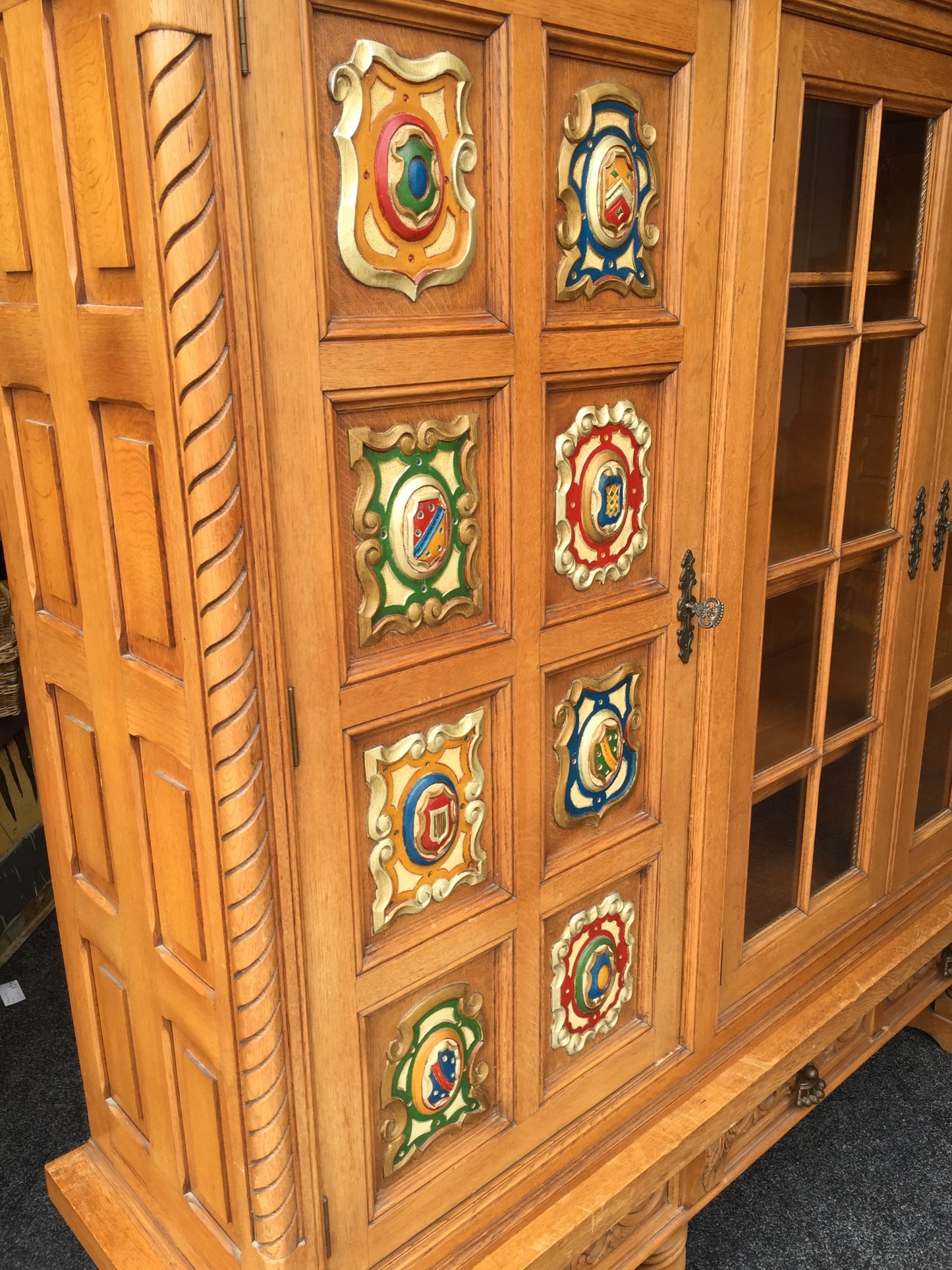 Antique Large Oak Wooden Glazed Fronted Carved Bookcase Storage Cabinet Cupboard