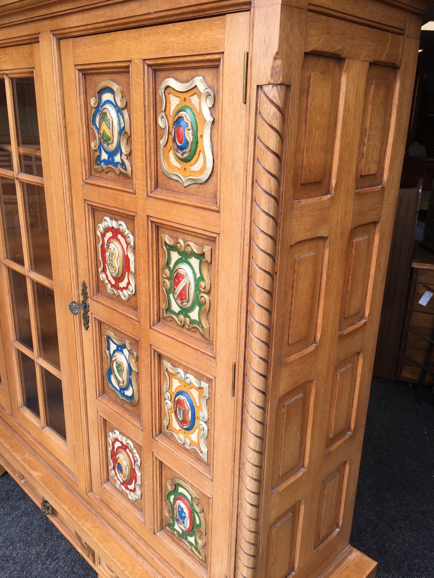 Antique Large Oak Wooden Glazed Fronted Carved Bookcase Storage Cabinet Cupboard