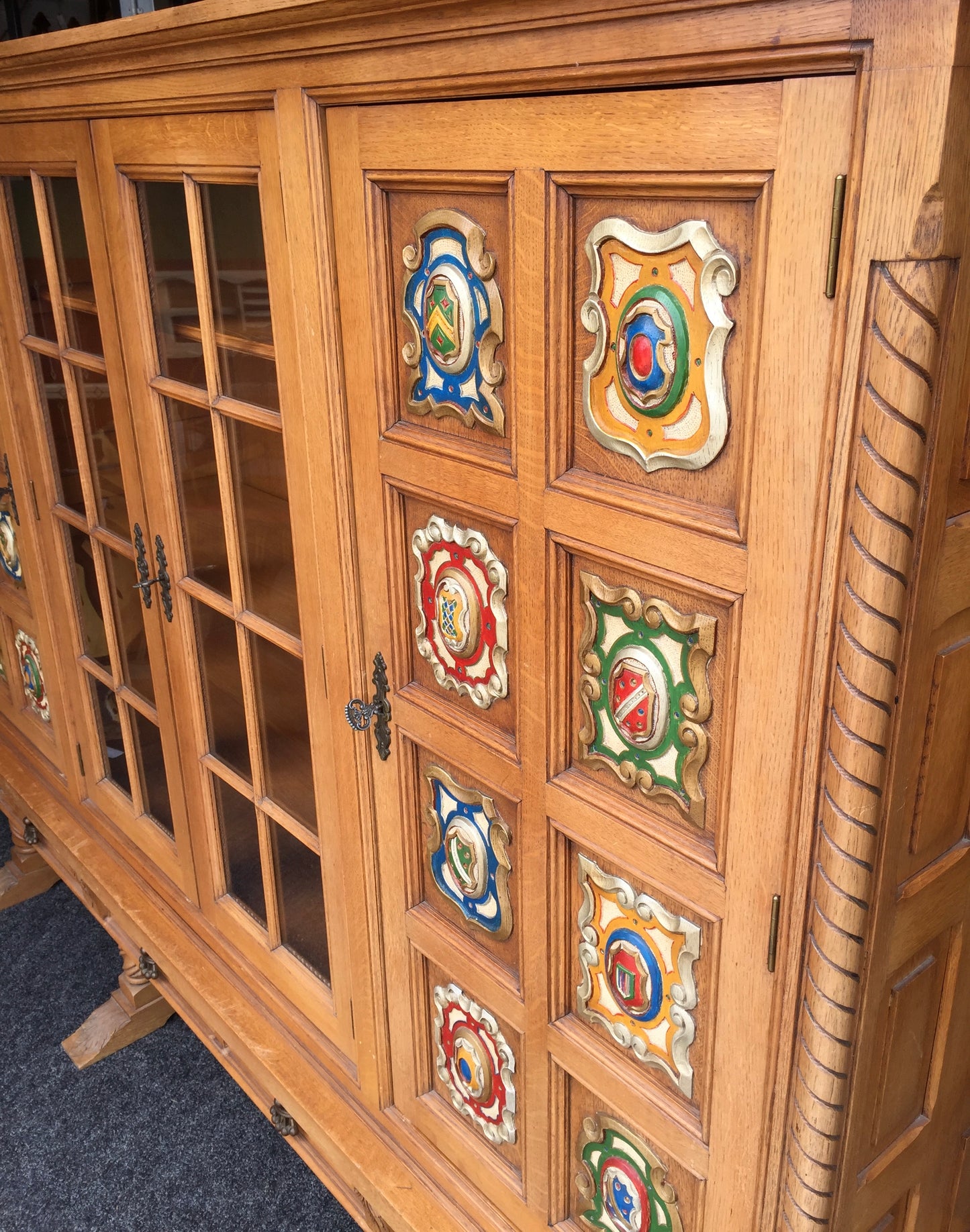 Antique Large Oak Wooden Glazed Fronted Carved Bookcase Storage Cabinet Cupboard