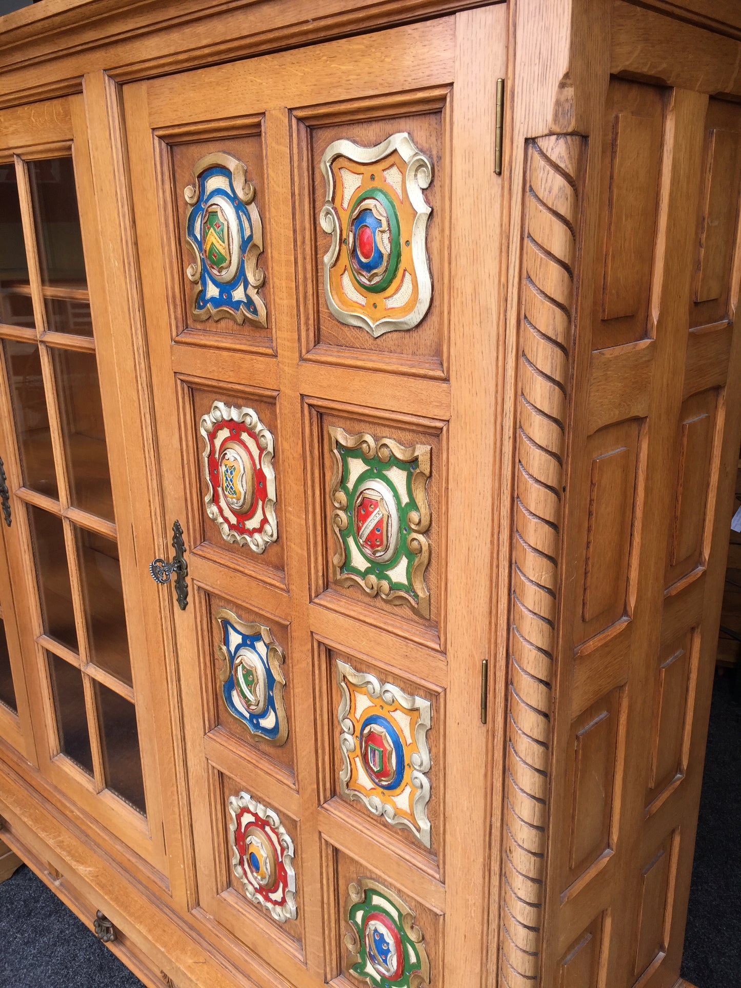 Antique Large Oak Wooden Glazed Fronted Carved Bookcase Storage Cabinet Cupboard