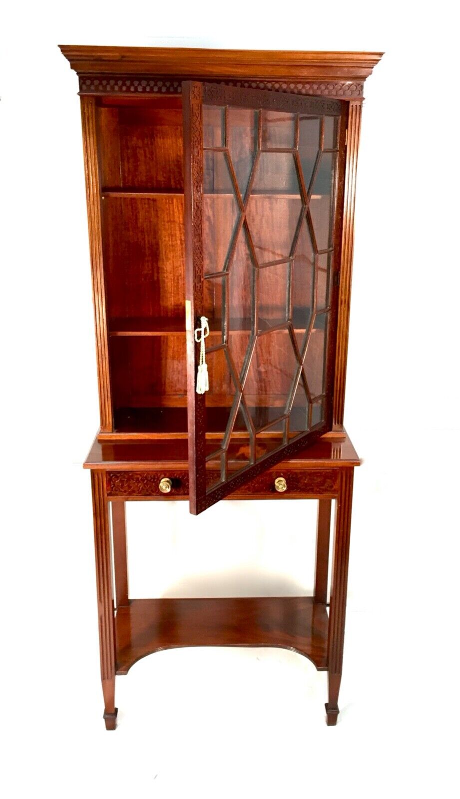 Antique Large Mahogany Chippendale Style Bookcase Display Cabinet / Cupboard
